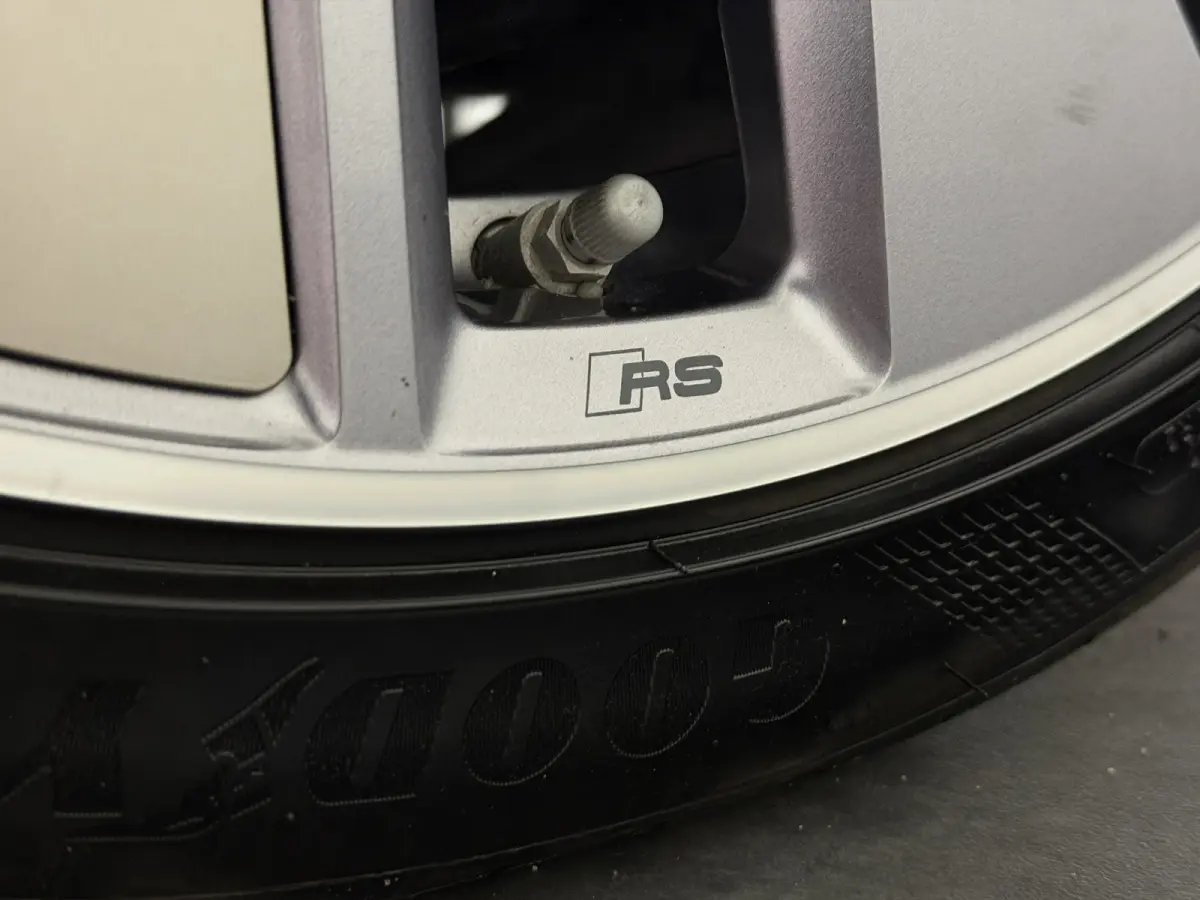 93 kWh | SOH 89% | Achterasbesturing | ACC | Nappa Leder | Laser LED