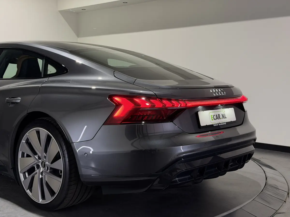 93 kWh | SOH 89% | Achterasbesturing | ACC | Nappa Leder | Laser LED