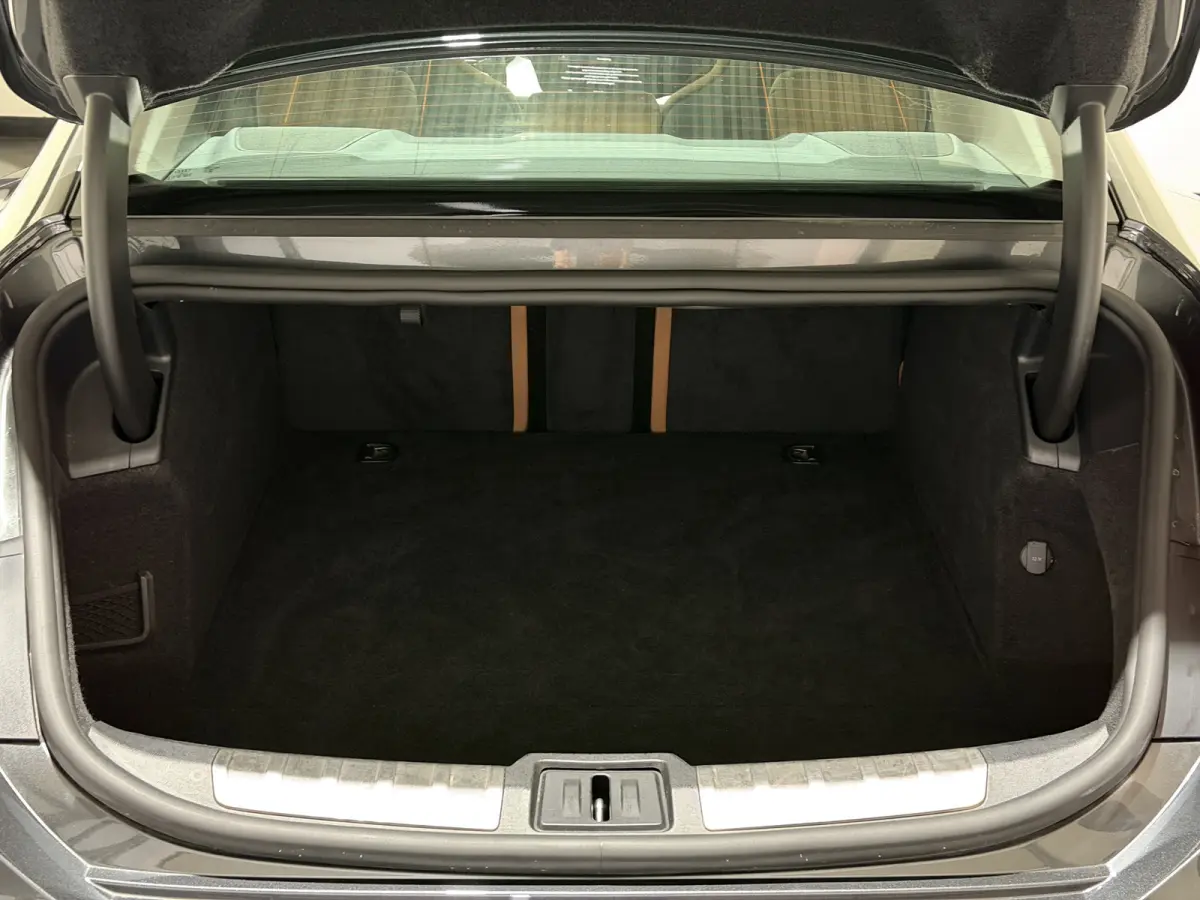 93 kWh | SOH 89% | Achterasbesturing | ACC | Nappa Leder | Laser LED