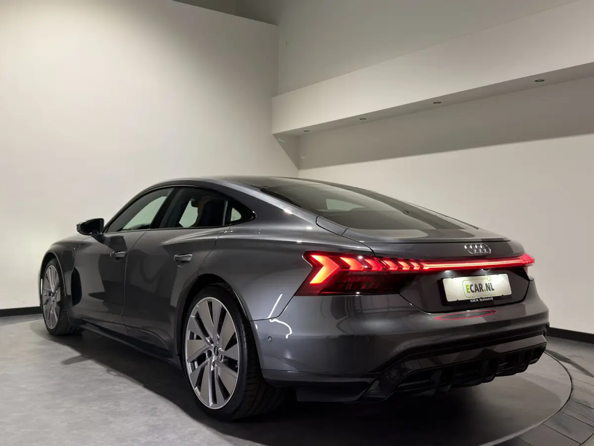 93 kWh | SOH 89% | Achterasbesturing | ACC | Nappa Leder | Laser LED