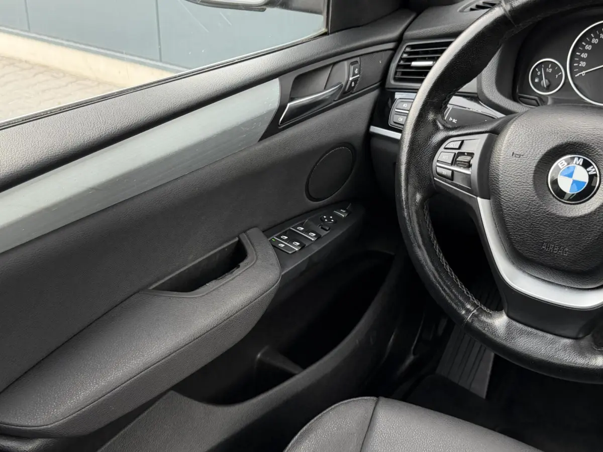xDrive28I X-Line Xenon - Pano - Leder - Trekhaak - Keurige Auto