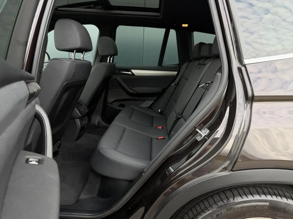 xDrive28I X-Line Xenon - Pano - Leder - Trekhaak - Keurige Auto