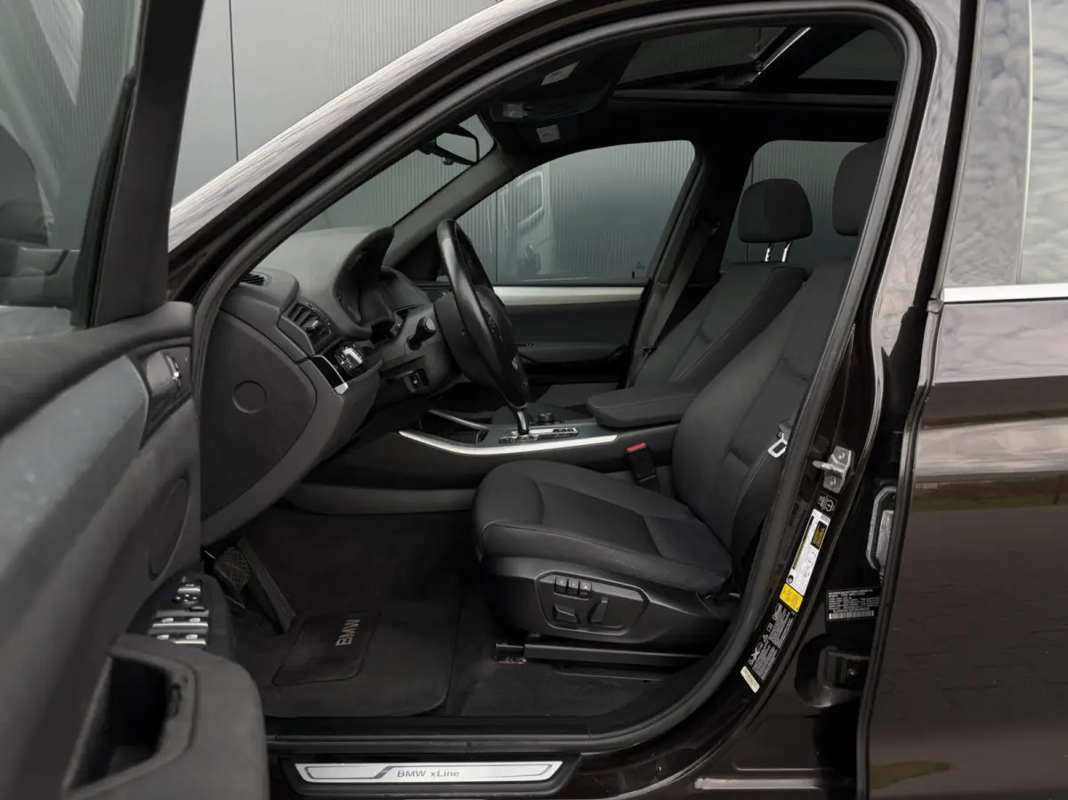 xDrive28I X-Line Xenon - Pano - Leder - Trekhaak - Keurige Auto