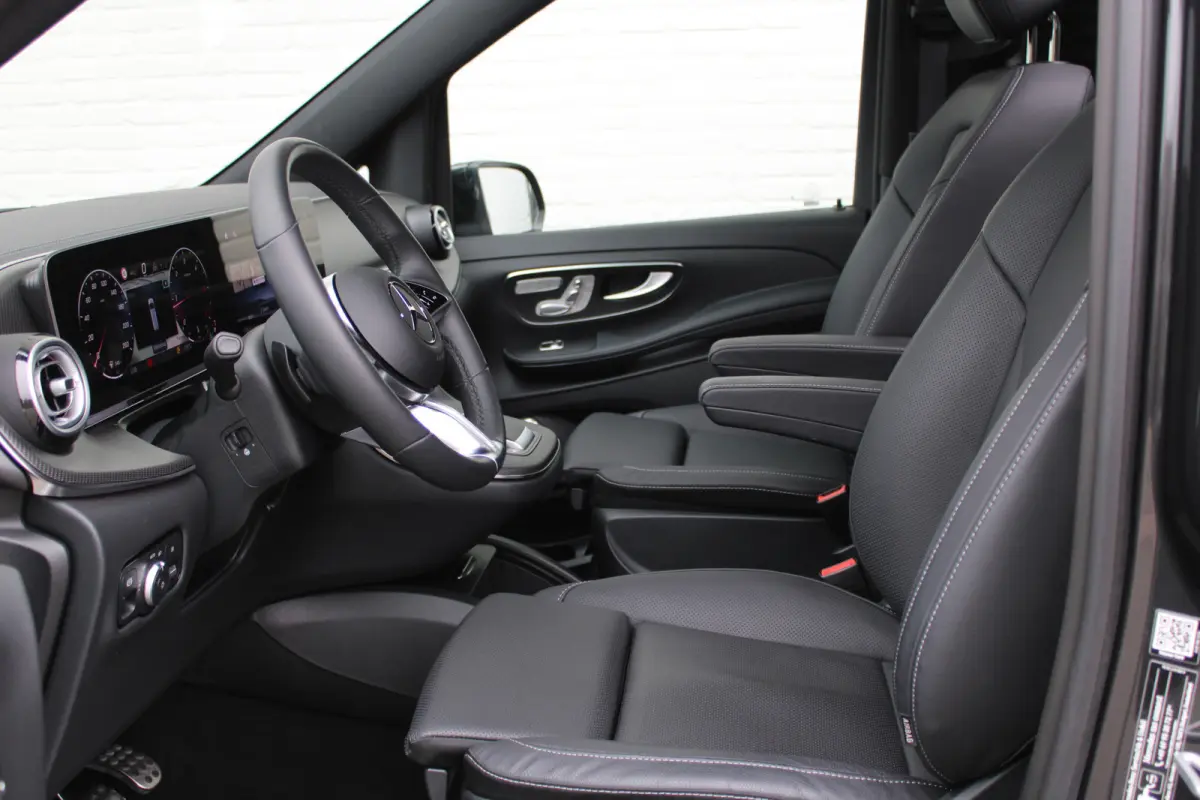 300d / DC / AMG / 4-Matic / Elec Stoelen / Luchtvering / Panorama / 360 Cam / Burmester / Vol Opties / NIEUWSTAAT