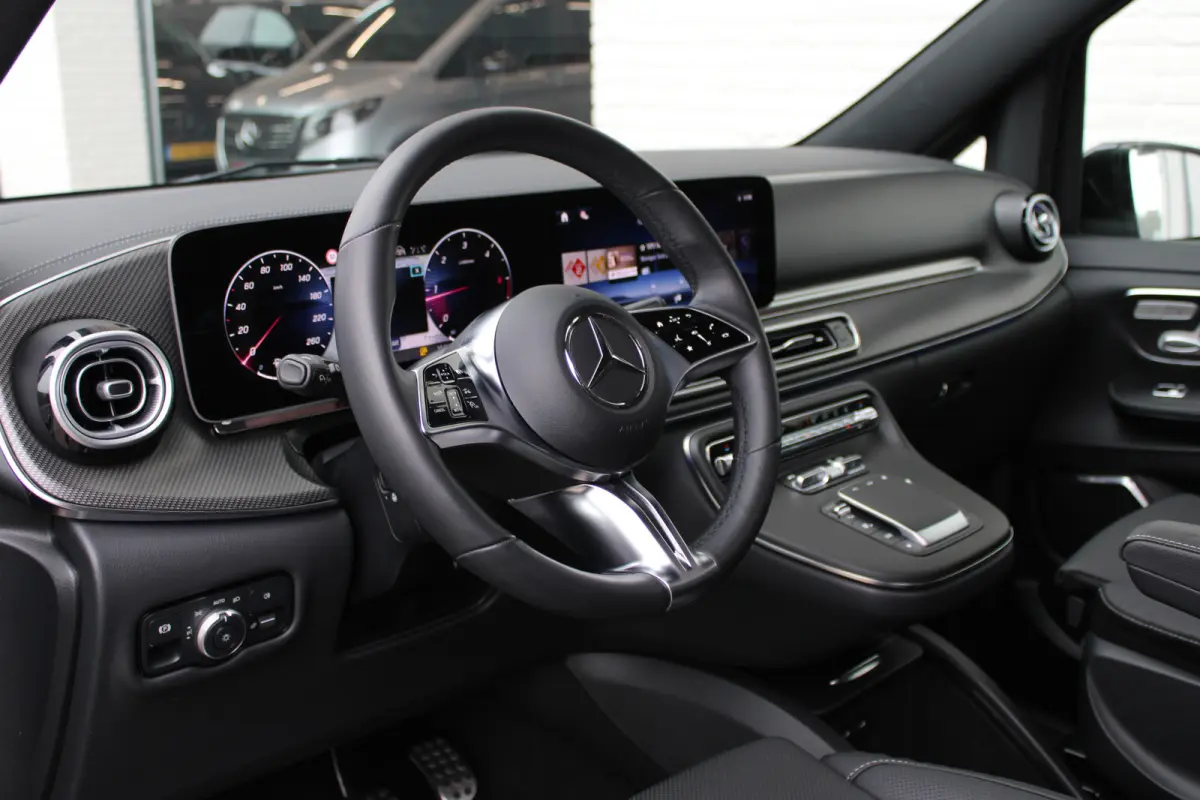 300d / DC / AMG / 4-Matic / Elec Stoelen / Luchtvering / Panorama / 360 Cam / Burmester / Vol Opties / NIEUWSTAAT