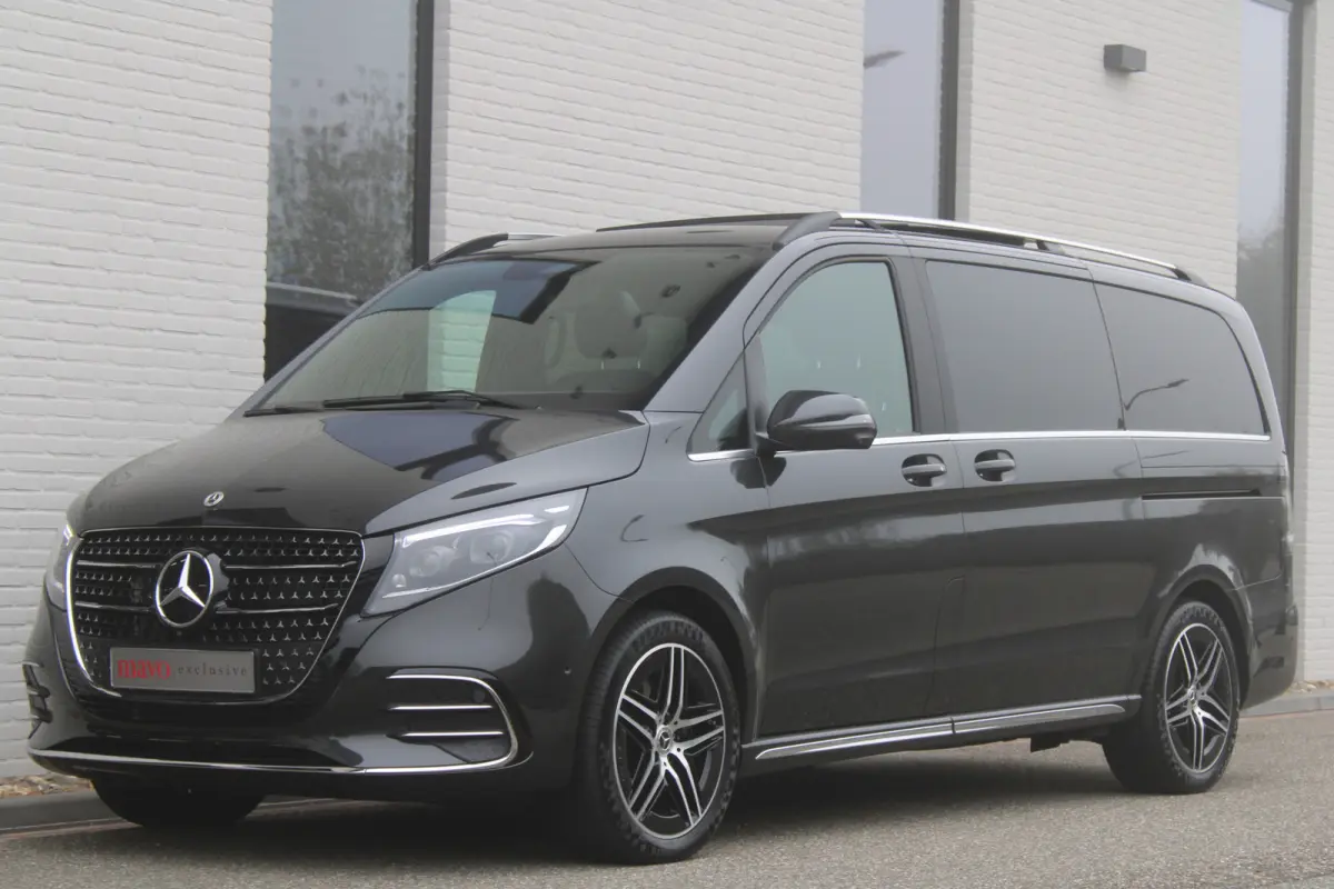 300d / DC / AMG / 4-Matic / Elec Stoelen / Luchtvering / Panorama / 360 Cam / Burmester / Vol Opties / NIEUWSTAAT