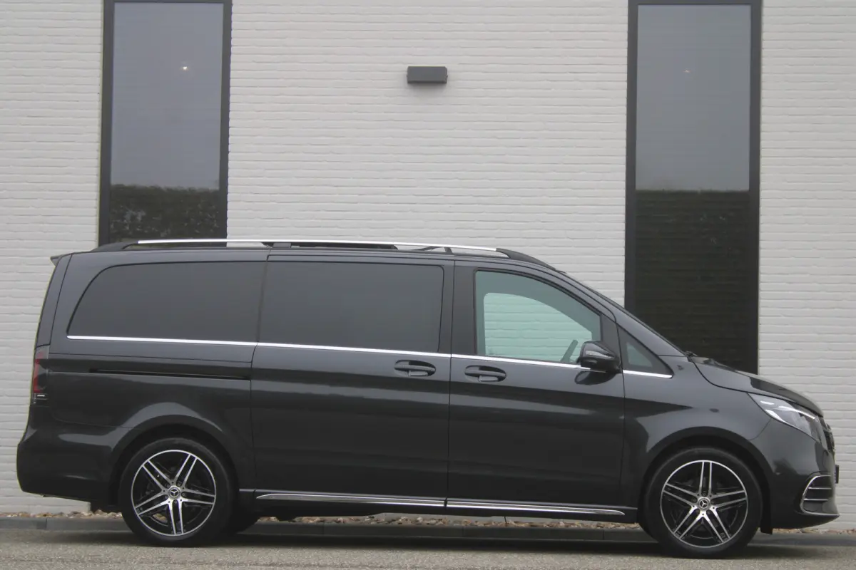 300d / DC / AMG / 4-Matic / Elec Stoelen / Luchtvering / Panorama / 360 Cam / Burmester / Vol Opties / NIEUWSTAAT