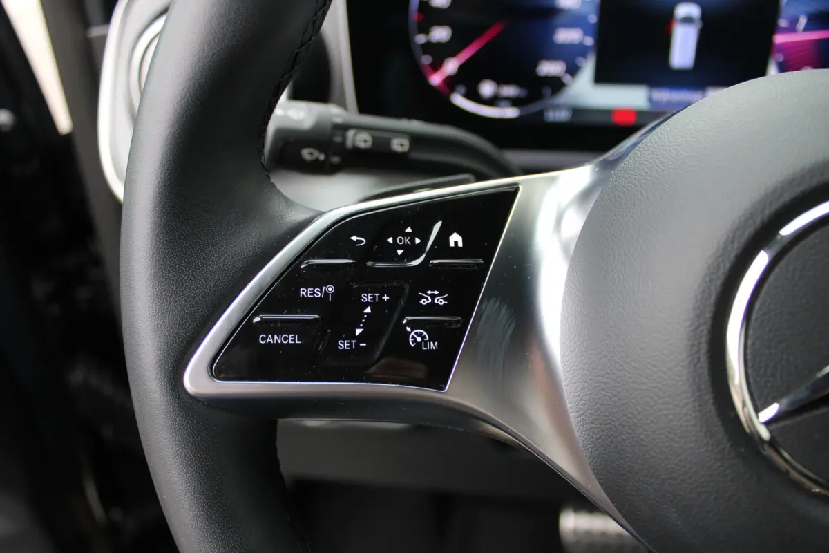300d / DC / AMG / 4-Matic / Elec Stoelen / Luchtvering / Panorama / 360 Cam / Burmester / Vol Opties / NIEUWSTAAT