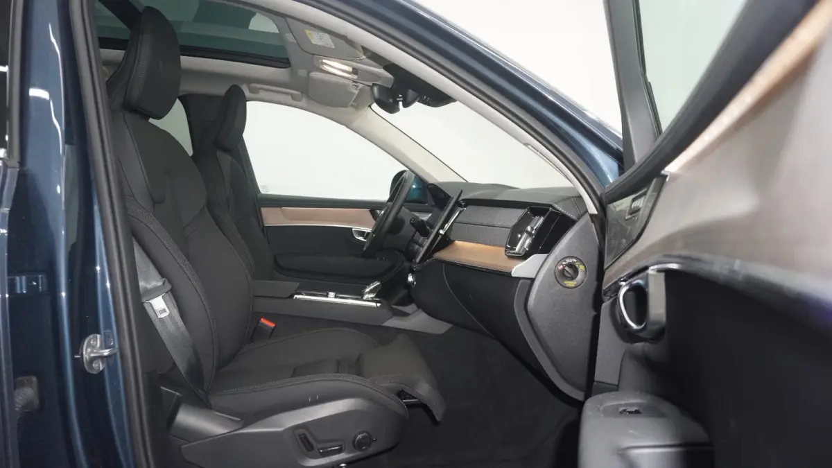 2.0 T8 Plug-in hybrid AWD Plus Bright ** FULL OPTIONS, PANO, TREKH, 21-inch LMV, H&K SOUND ** 41k onder NP - UNFALLFREI ** ** INFORMEER OOK NAAR ONZE AANTREKKELIJKE FINANCIAL-LEASE TARIEVEN 