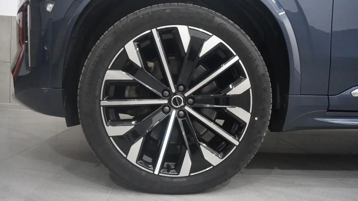 2.0 T8 Plug-in hybrid AWD Plus Bright ** FULL OPTIONS, PANO, TREKH, 21-inch LMV, H&K SOUND ** 41k onder NP - UNFALLFREI ** ** INFORMEER OOK NAAR ONZE AANTREKKELIJKE FINANCIAL-LEASE TARIEVEN 