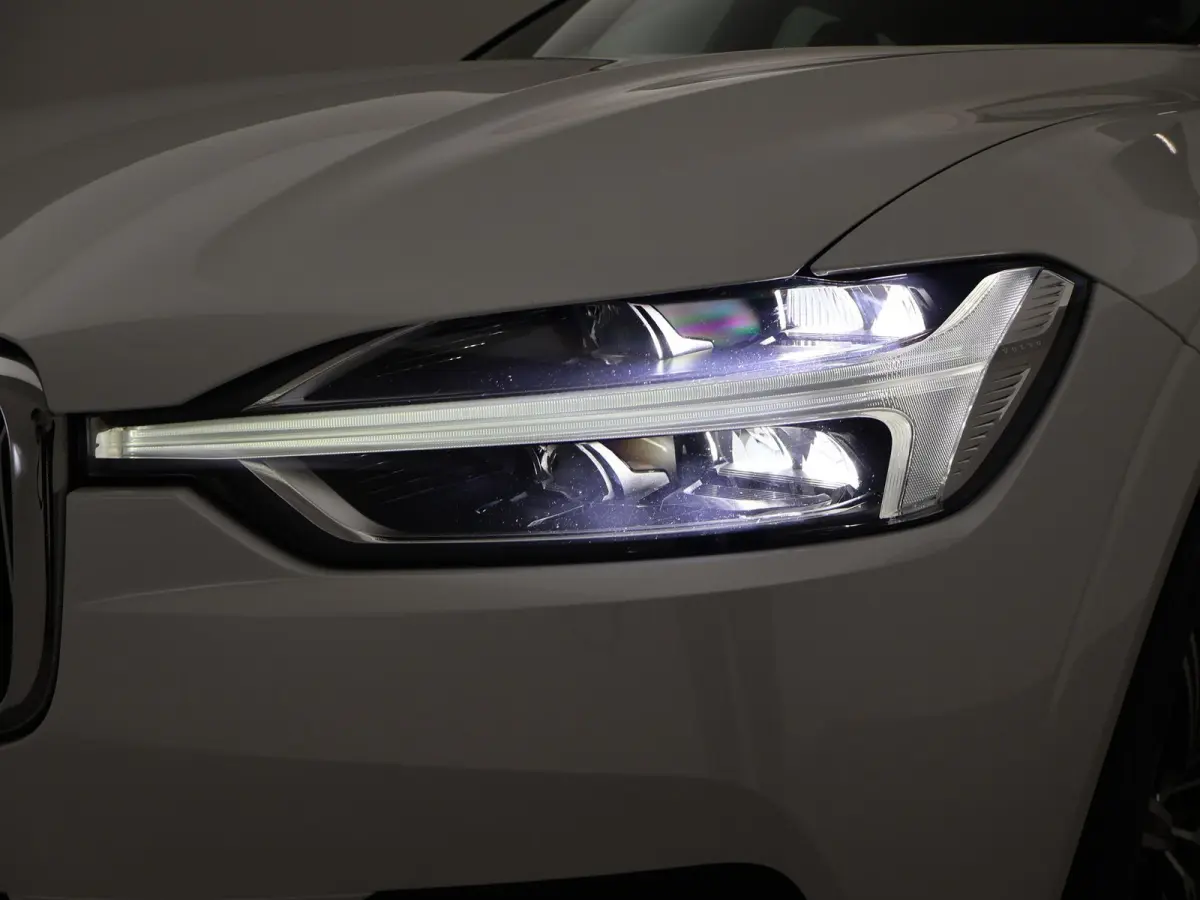2.0 T8 TWIN ENGINE 390 PK AWD INSCRIPTION | TREKHAAK | PANORAMA | LEDER | 19 INCH