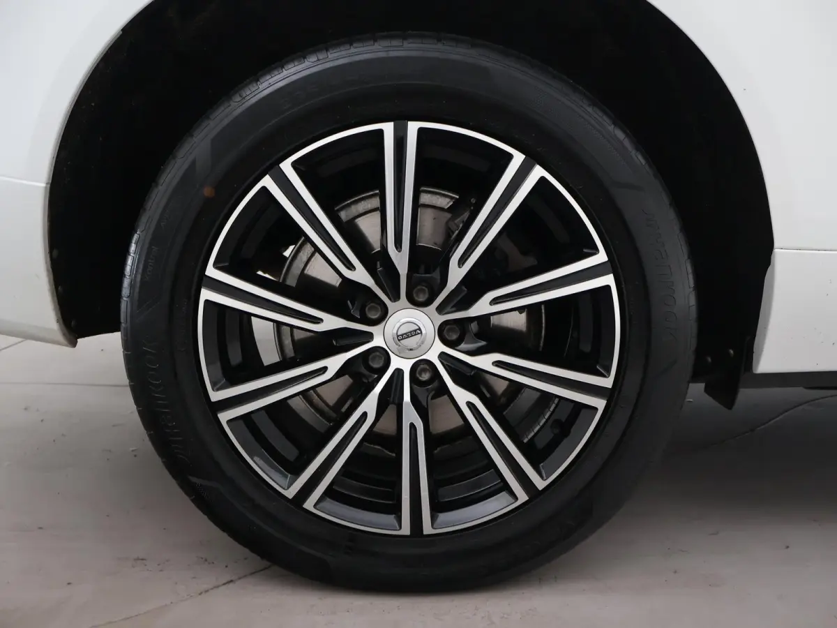 2.0 T8 TWIN ENGINE 390 PK AWD INSCRIPTION | TREKHAAK | PANORAMA | LEDER | 19 INCH