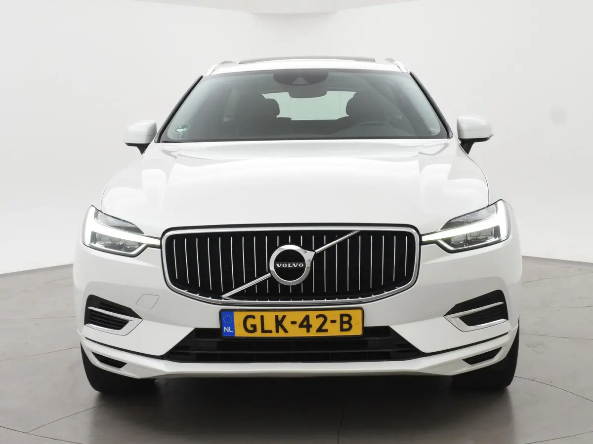 2.0 T8 TWIN ENGINE 390 PK AWD INSCRIPTION | TREKHAAK | PANORAMA | LEDER | 19 INCH