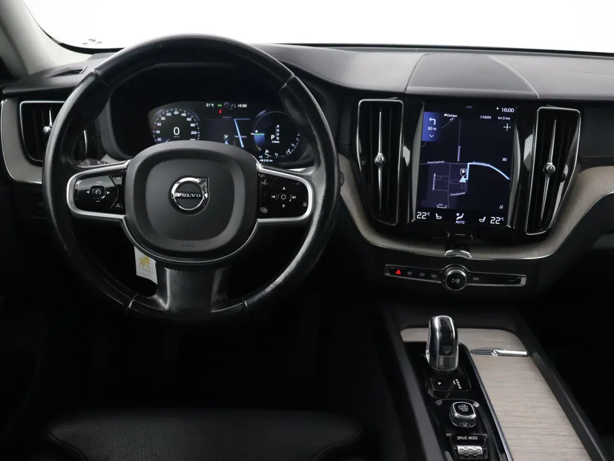 2.0 T8 TWIN ENGINE 390 PK AWD INSCRIPTION | TREKHAAK | PANORAMA | LEDER | 19 INCH