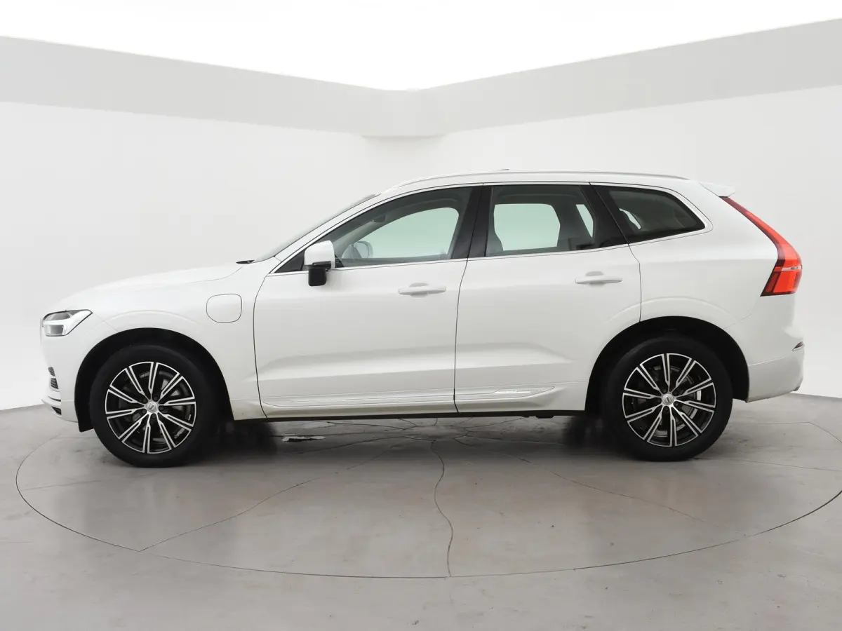 2.0 T8 TWIN ENGINE 390 PK AWD INSCRIPTION | TREKHAAK | PANORAMA | LEDER | 19 INCH