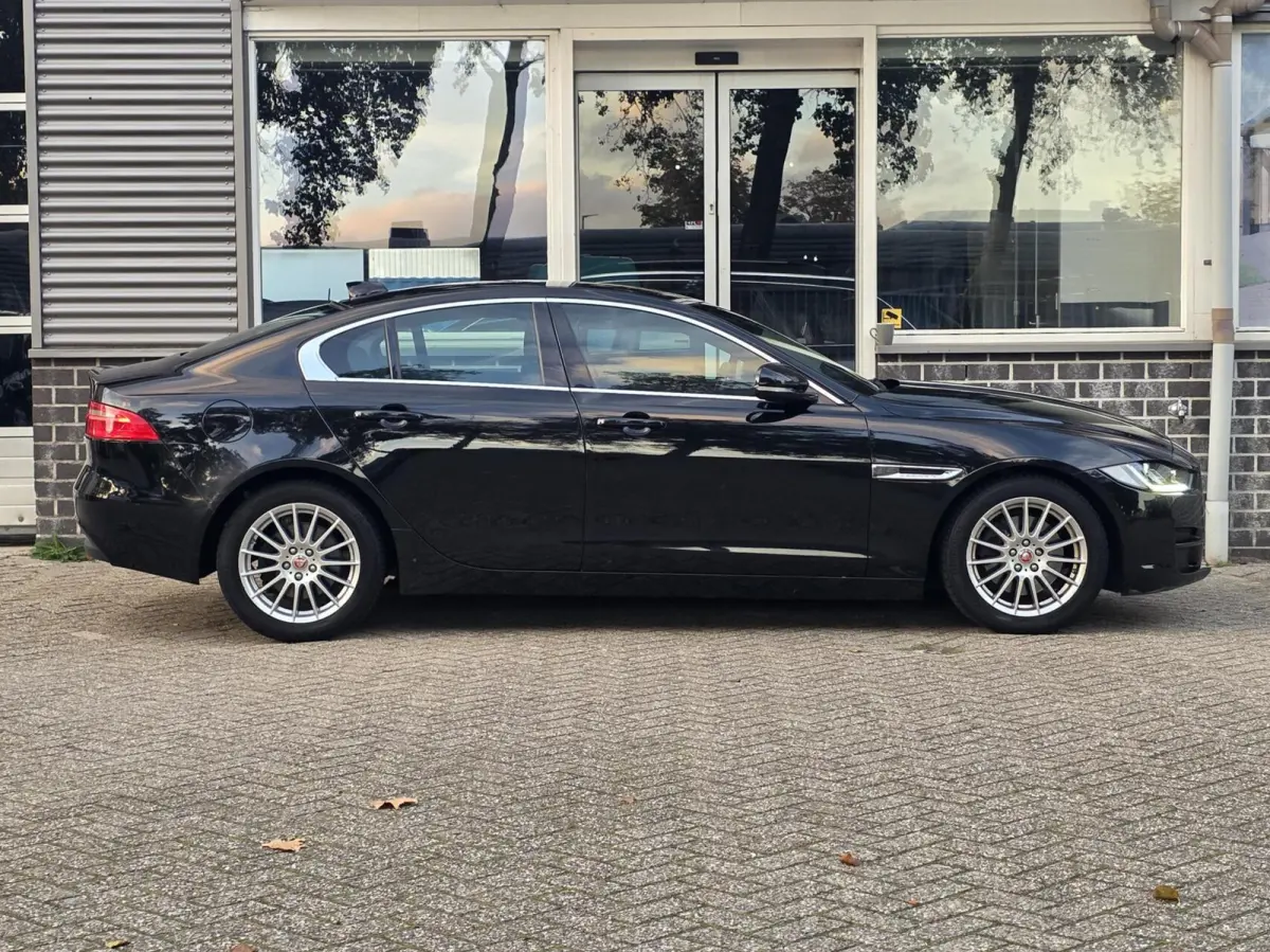 2.0 D Corporate Edition Prestige | Automaat | 81.433 km | Car-Pass | Leder | Stoelverwarming