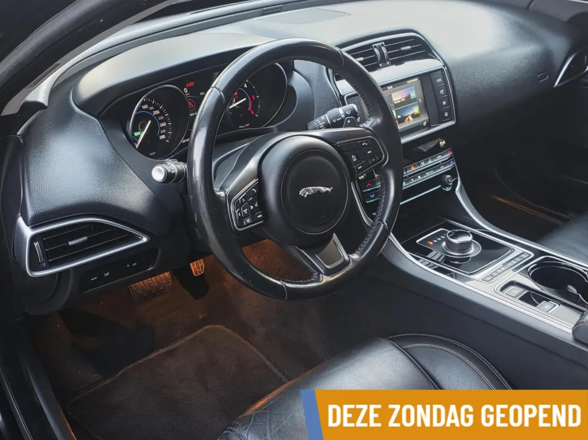 2.0 D Corporate Edition Prestige | Automaat | 81.433 km | Car-Pass | Leder | Stoelverwarming