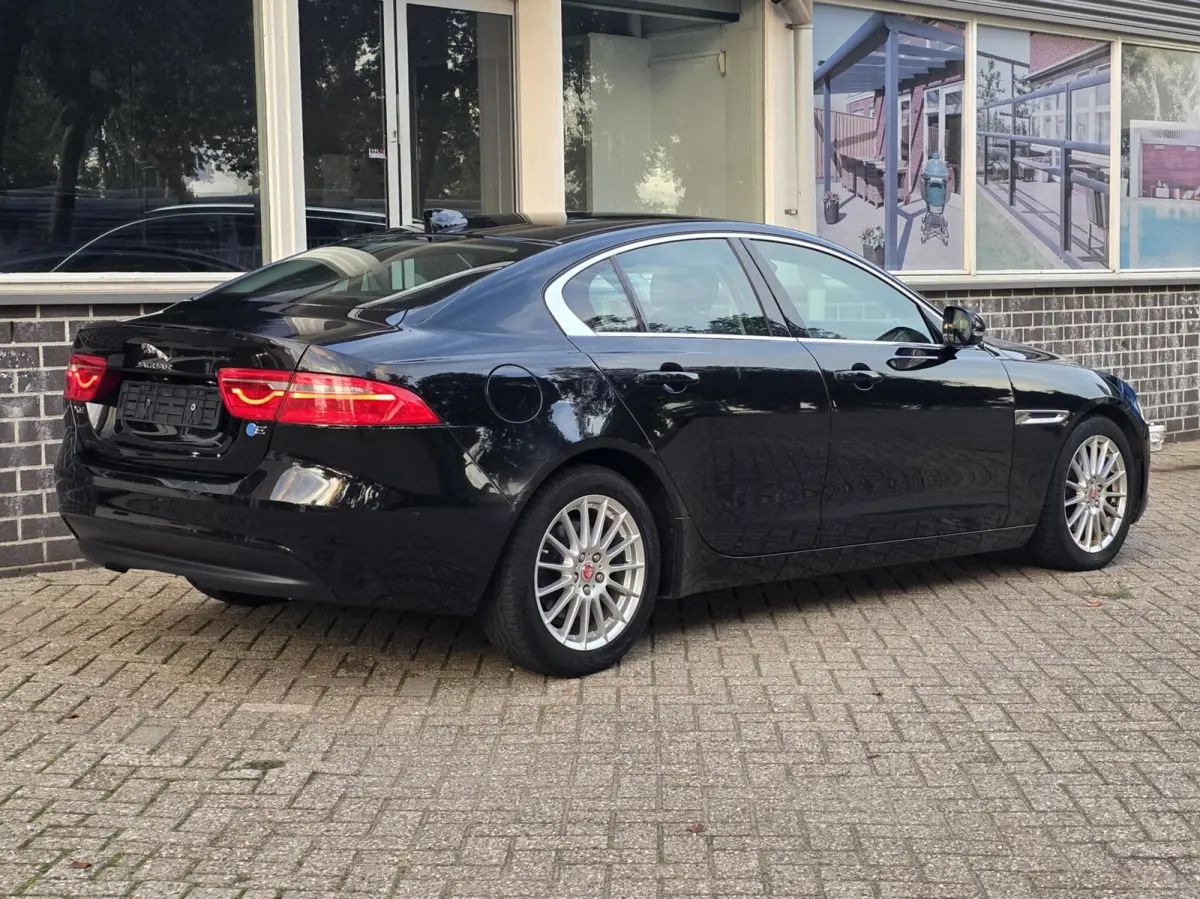 2.0 D Corporate Edition Prestige | Automaat | 81.433 km | Car-Pass | Leder | Stoelverwarming