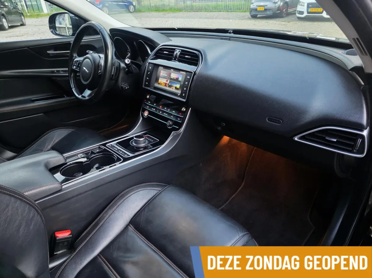 2.0 D Corporate Edition Prestige | Automaat | 81.433 km | Car-Pass | Leder | Stoelverwarming