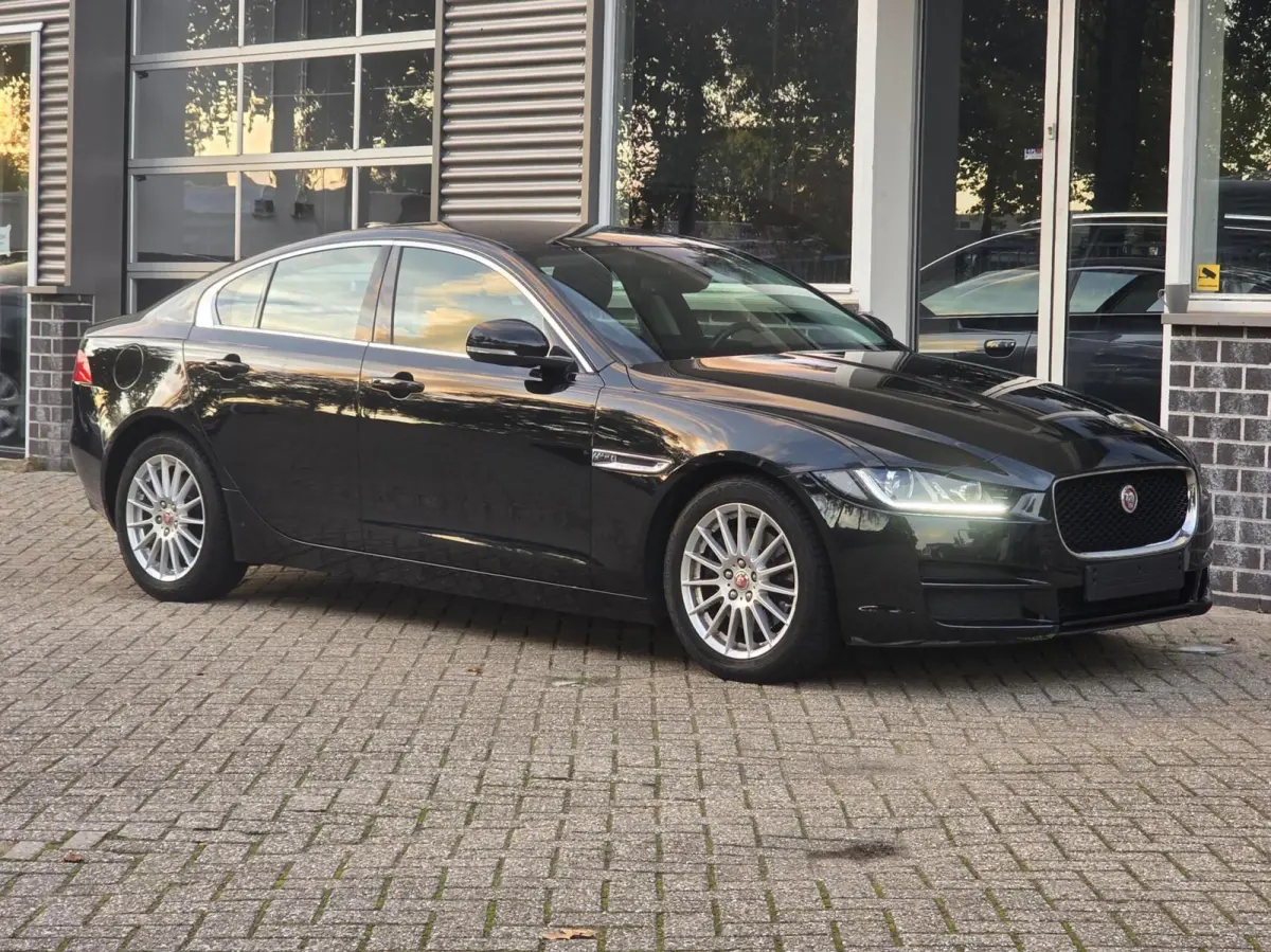 2.0 D Corporate Edition Prestige | Automaat | 81.433 km | Car-Pass | Leder | Stoelverwarming