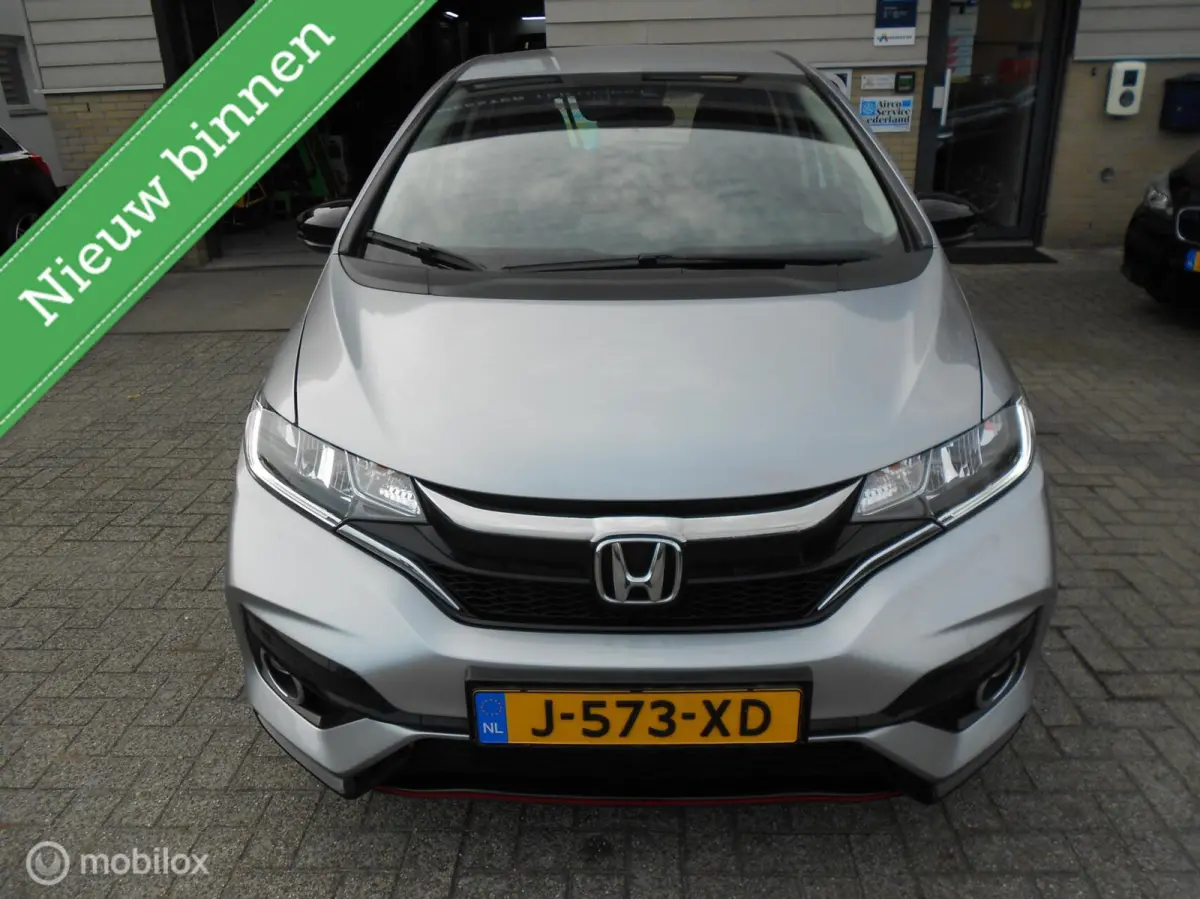 1.5 i-VTEC Dynamic Automaat 131 PK 68000 KM