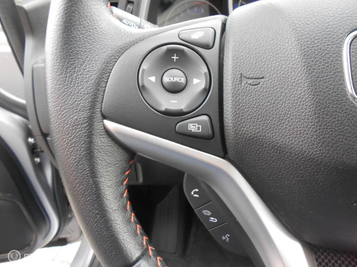 1.5 i-VTEC Dynamic Automaat 131 PK 68000 KM