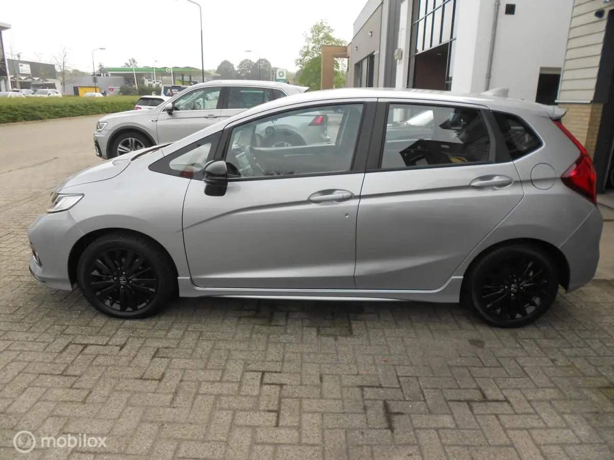 1.5 i-VTEC Dynamic Automaat 131 PK 68000 KM