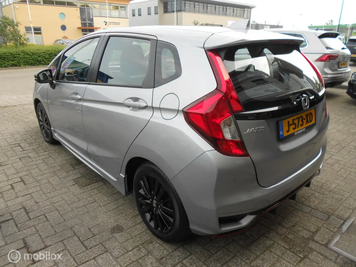 1.5 i-VTEC Dynamic Automaat 131 PK 68000 KM