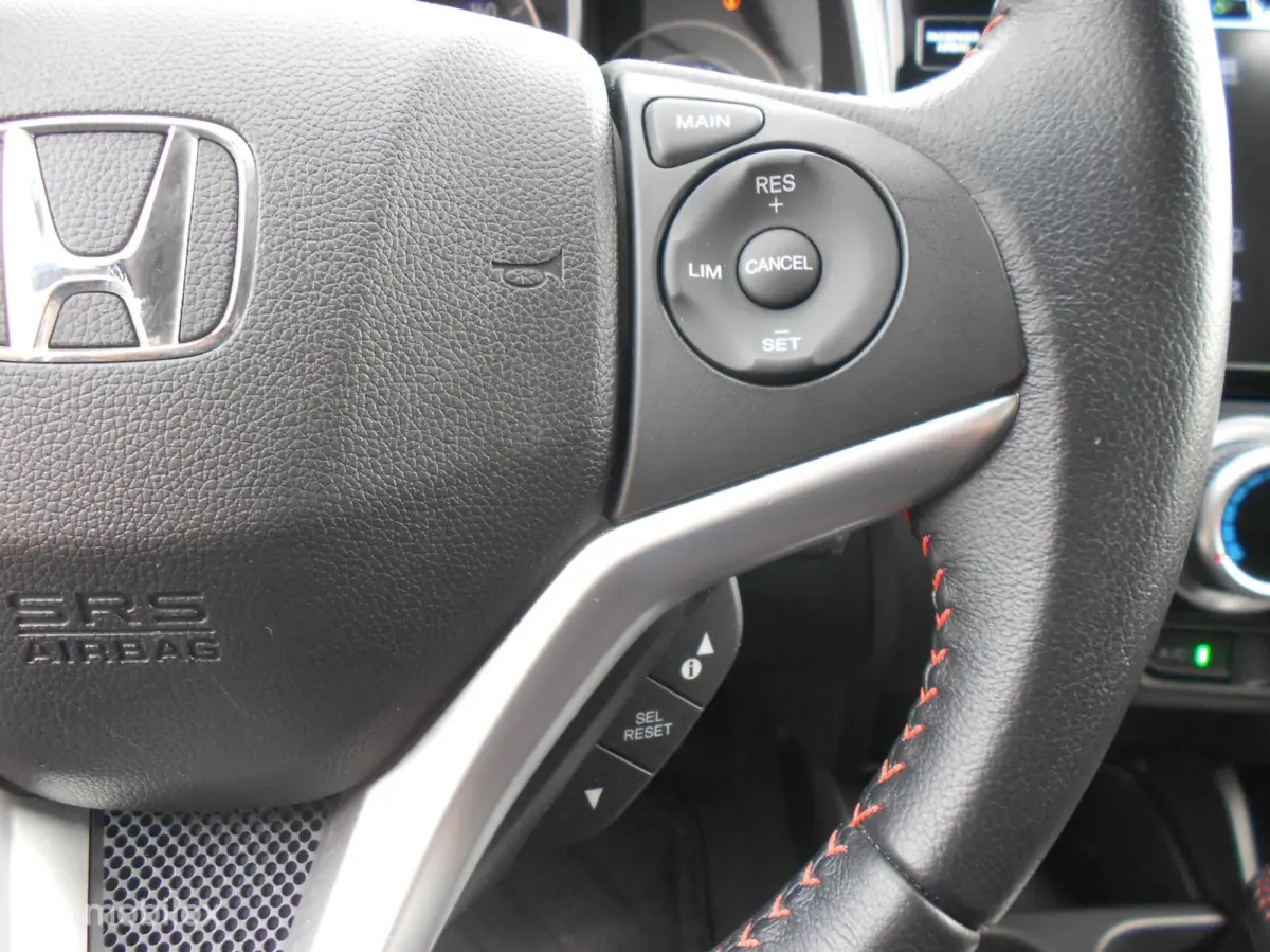 1.5 i-VTEC Dynamic Automaat 131 PK 68000 KM