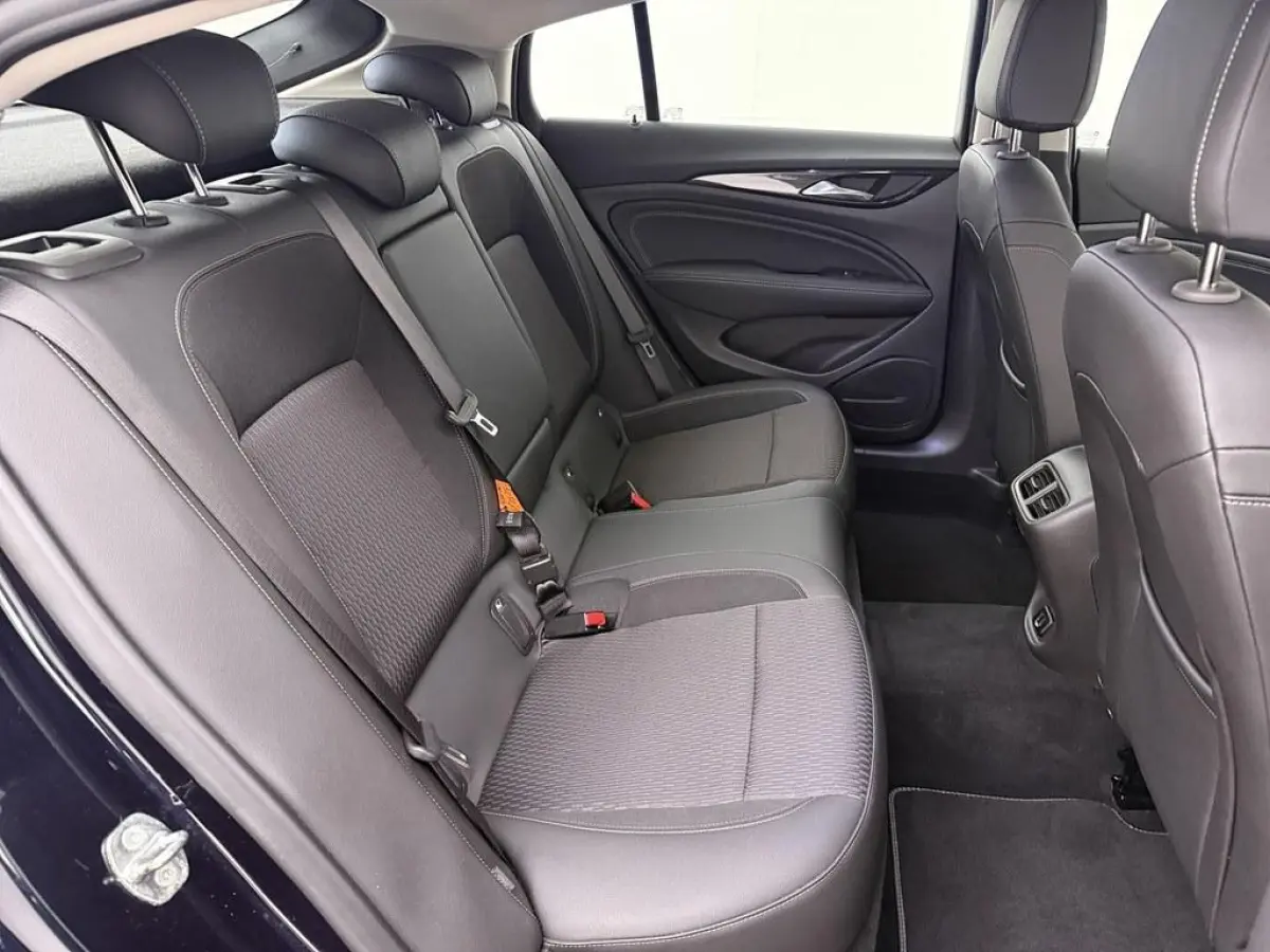 1.5 Turbo 165pk Innovation Trekhaak/Camera/Nav/ H.Leder/Ecc/4S.Banden