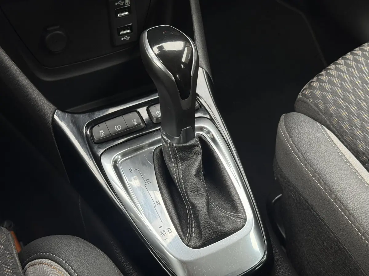 1.2 Turbo Innovation Navi|Carplay|Trekhaak|D-riem vv in 2024|Clima|Cruise|Stoelverwarming|N.A.P|APK tot 02-2027