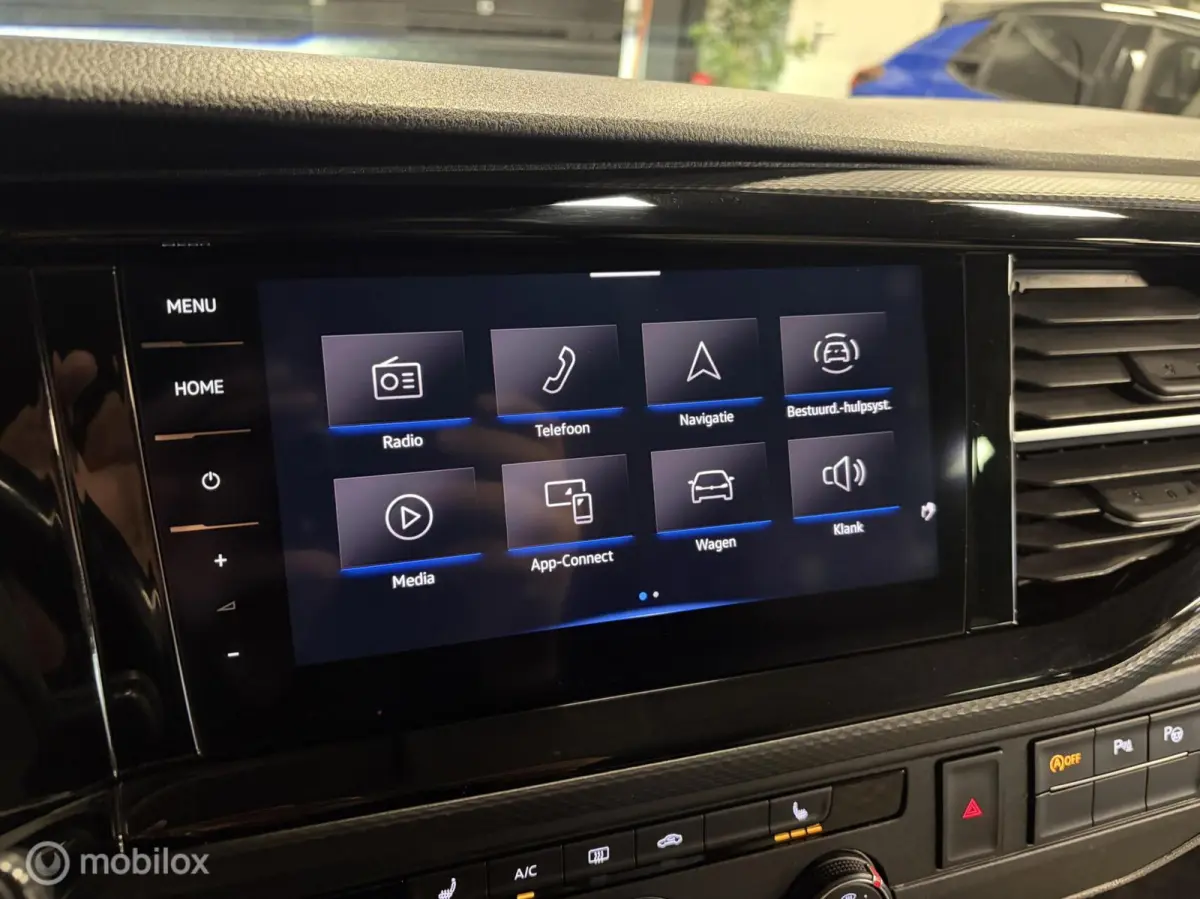 2.0 TDI L2H1 150 PK DUBBEL CABINE Highline BULLI 2x SCHUIFDEUR / AUTOMAAT / L2 / GESTOFFEERDE BAK / VIRTUAL DASH / LEDEREN INTERIEUR / 20'' LMV