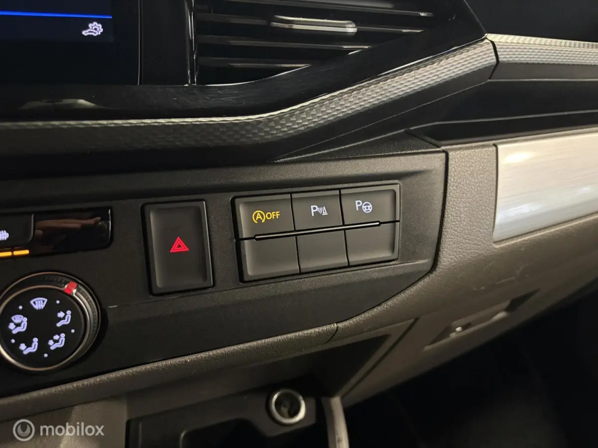 2.0 TDI L2H1 150 PK DUBBEL CABINE Highline BULLI 2x SCHUIFDEUR / AUTOMAAT / L2 / GESTOFFEERDE BAK / VIRTUAL DASH / LEDEREN INTERIEUR / 20'' LMV