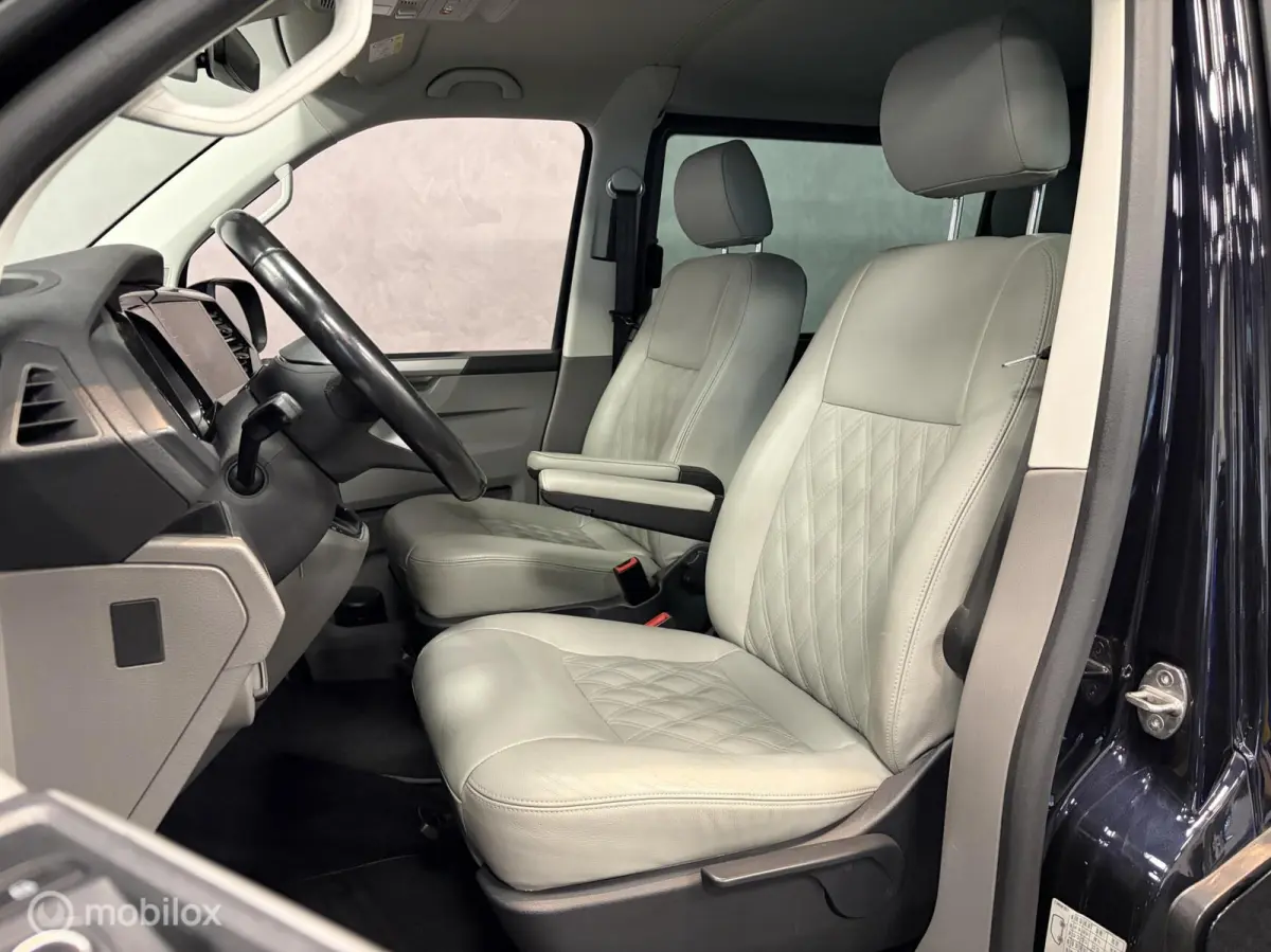 2.0 TDI L2H1 150 PK DUBBEL CABINE Highline BULLI 2x SCHUIFDEUR / AUTOMAAT / L2 / GESTOFFEERDE BAK / VIRTUAL DASH / LEDEREN INTERIEUR / 20'' LMV