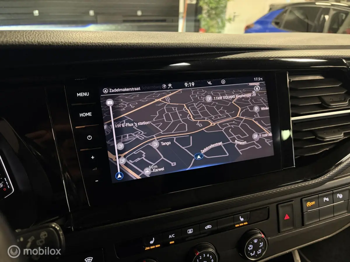 2.0 TDI L2H1 150 PK DUBBEL CABINE Highline BULLI 2x SCHUIFDEUR / AUTOMAAT / L2 / GESTOFFEERDE BAK / VIRTUAL DASH / LEDEREN INTERIEUR / 20'' LMV