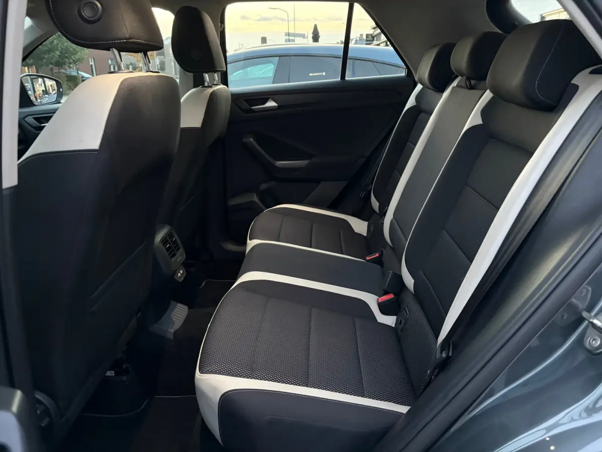 1.5 TSI Sport Business R,Apple Carplay navigatie,Pano,Camera,Climate Control