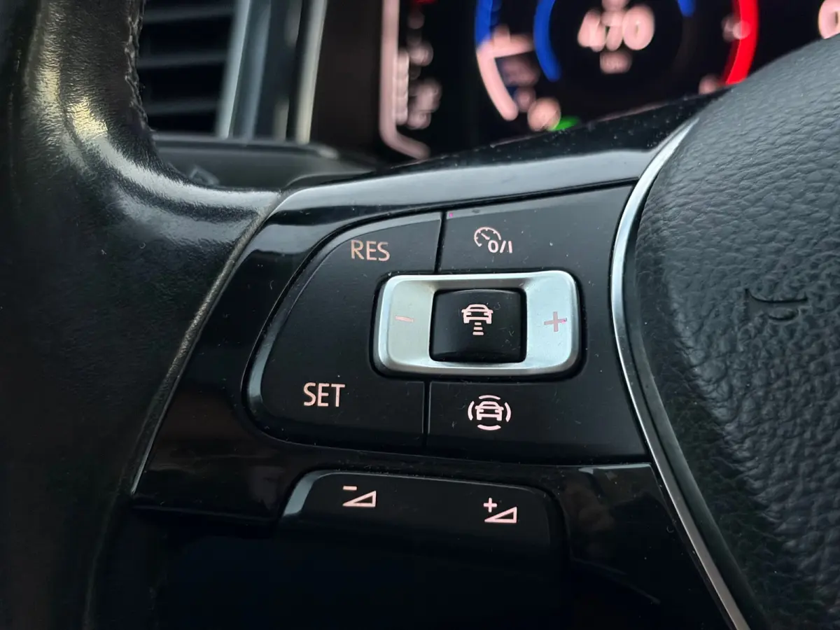 1.5 TSI Sport Business R,Apple Carplay navigatie,Pano,Camera,Climate Control