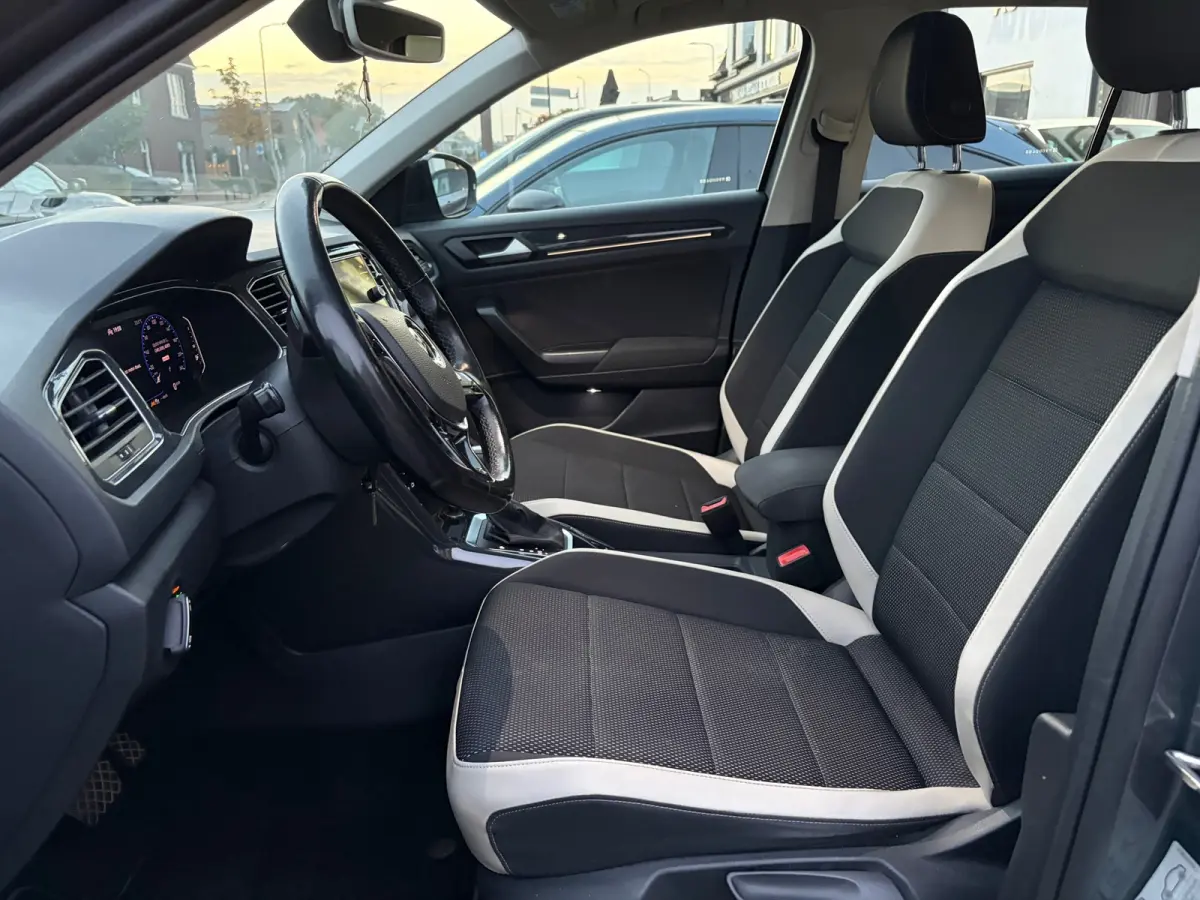 1.5 TSI Sport Business R,Apple Carplay navigatie,Pano,Camera,Climate Control