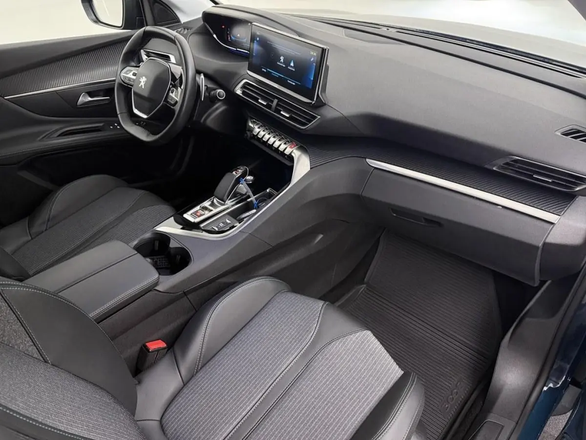 1.6 HYbrid 225pk Allure Camera/Keyless/4S.Banden/ Nav/Stoelverw./CarPlay/Led/H.Leder