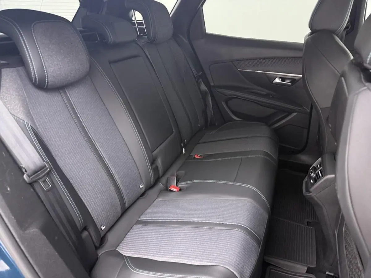 1.6 HYbrid 225pk Allure Camera/Keyless/4S.Banden/ Nav/Stoelverw./CarPlay/Led/H.Leder