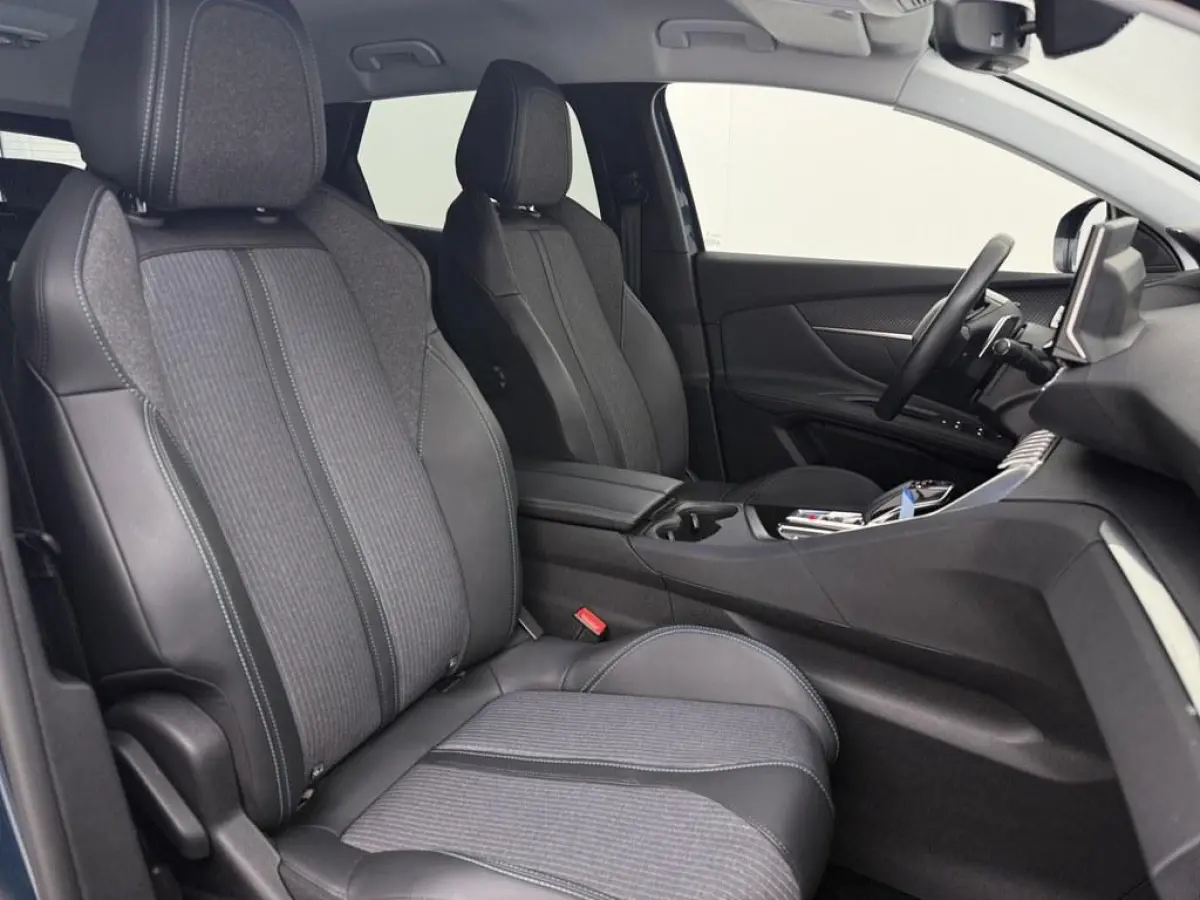 1.6 HYbrid 225pk Allure Camera/Keyless/4S.Banden/ Nav/Stoelverw./CarPlay/Led/H.Leder