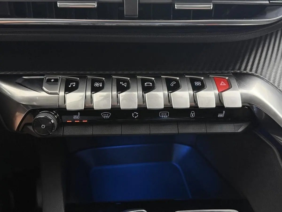 1.6 HYbrid 225pk Allure Camera/Keyless/4S.Banden/ Nav/Stoelverw./CarPlay/Led/H.Leder