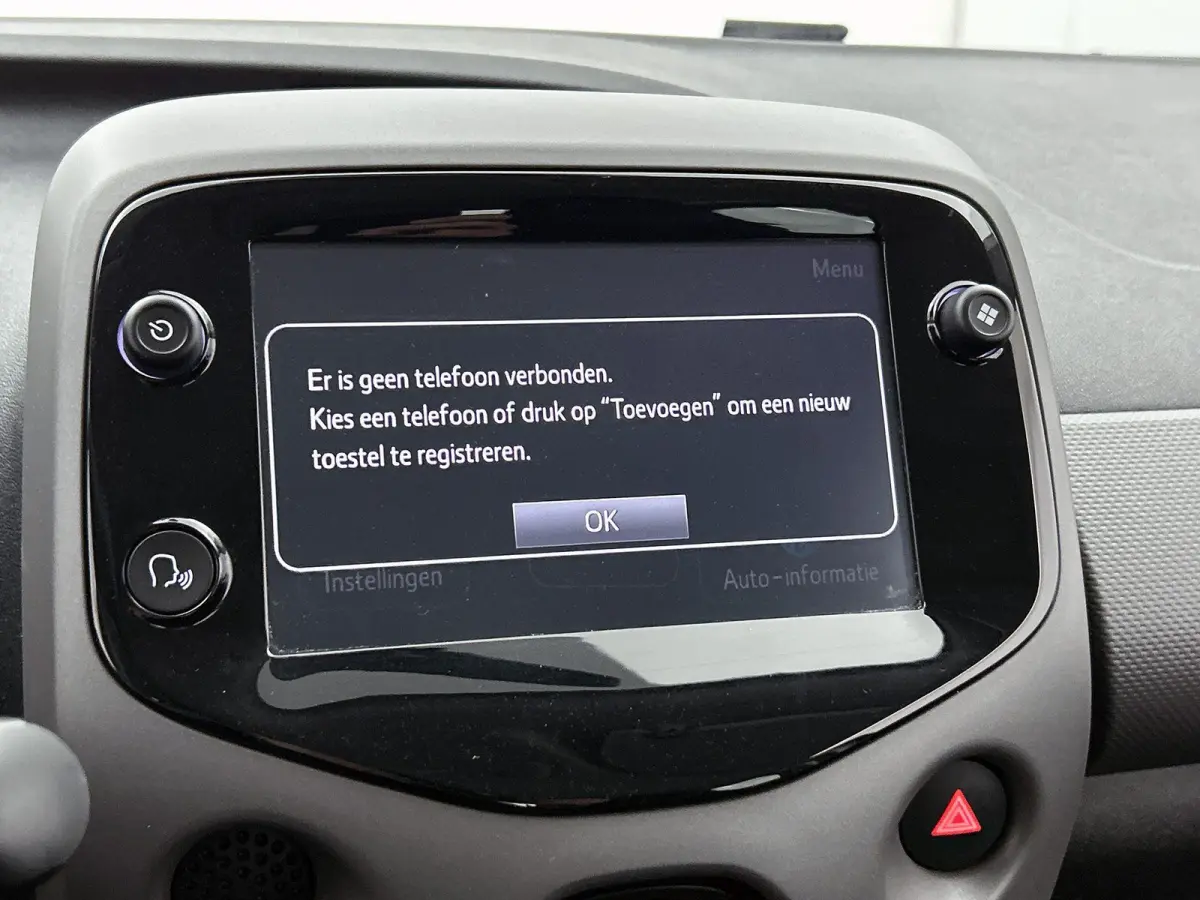 1.0 72pk Active | Apple Carplay/Android Auto | 5-deurs | Airconditioning | Metallic lak | Bluetooth |