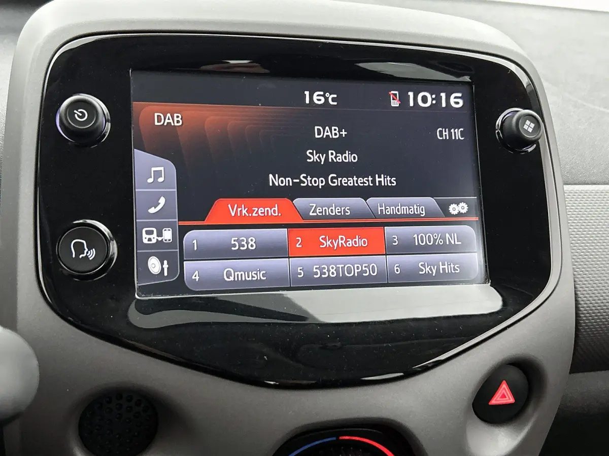 1.0 72pk Active | Apple Carplay/Android Auto | 5-deurs | Airconditioning | Metallic lak | Bluetooth |