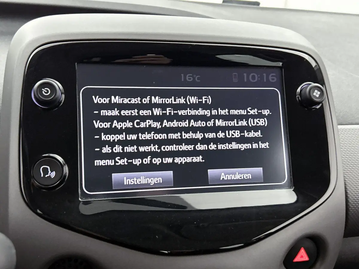 1.0 72pk Active | Apple Carplay/Android Auto | 5-deurs | Airconditioning | Metallic lak | Bluetooth |