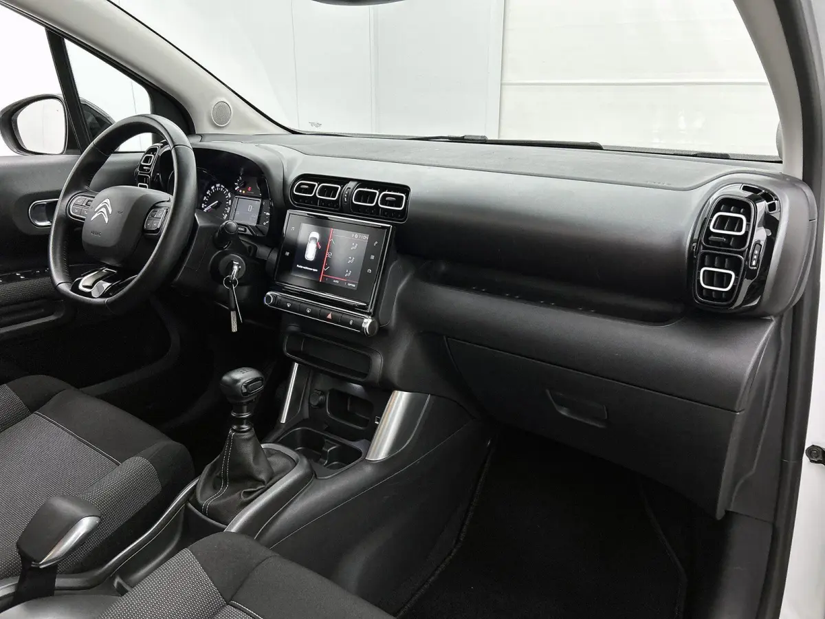 1.2 110pk S&S Business | Trekhaak | Apple Carplay/Android Auto | Climate Control | Cruise Control | Bluetooth | LED | Isofix | Parkeersensoren |