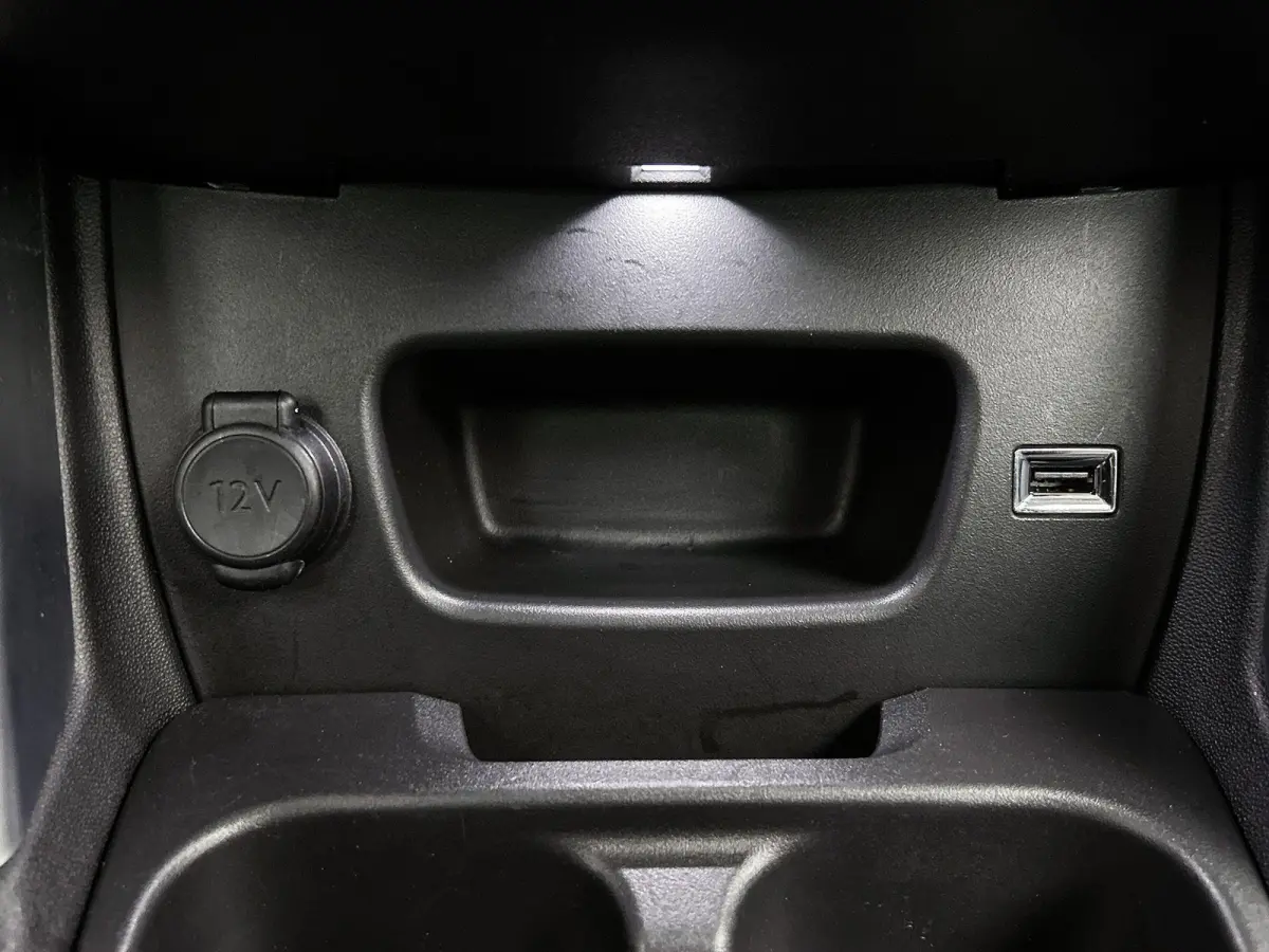 1.2 110pk S&S Business | Trekhaak | Apple Carplay/Android Auto | Climate Control | Cruise Control | Bluetooth | LED | Isofix | Parkeersensoren |