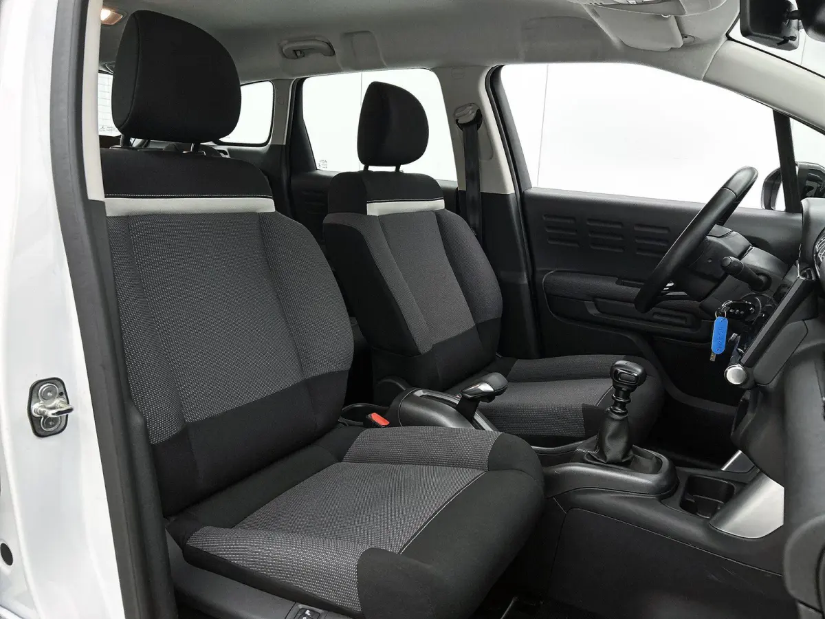 1.2 110pk S&S Business | Trekhaak | Apple Carplay/Android Auto | Climate Control | Cruise Control | Bluetooth | LED | Isofix | Parkeersensoren |