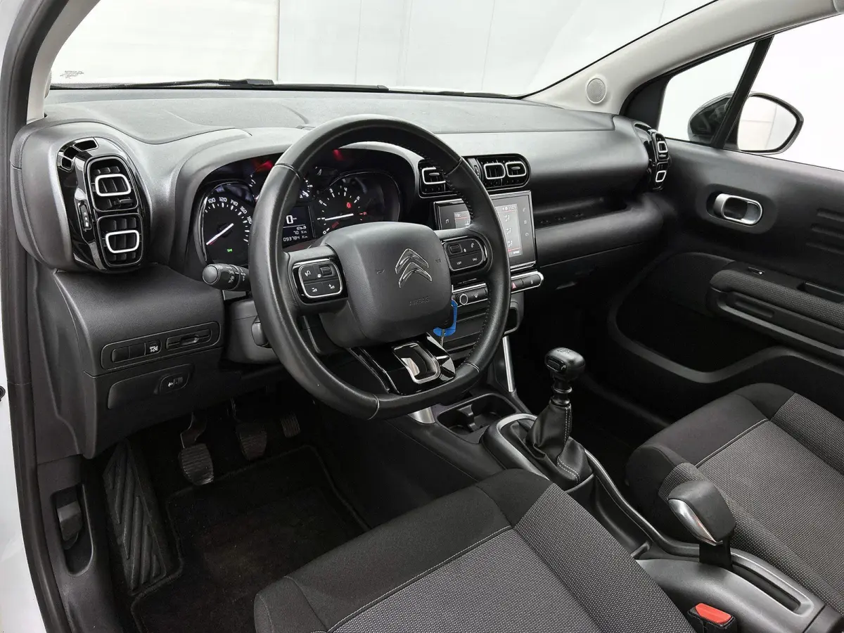 1.2 110pk S&S Business | Trekhaak | Apple Carplay/Android Auto | Climate Control | Cruise Control | Bluetooth | LED | Isofix | Parkeersensoren |