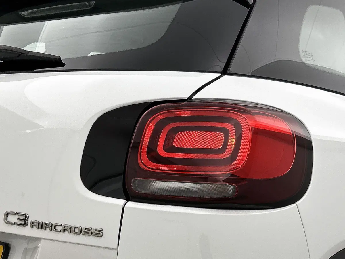 1.2 110pk S&S Business | Trekhaak | Apple Carplay/Android Auto | Climate Control | Cruise Control | Bluetooth | LED | Isofix | Parkeersensoren |